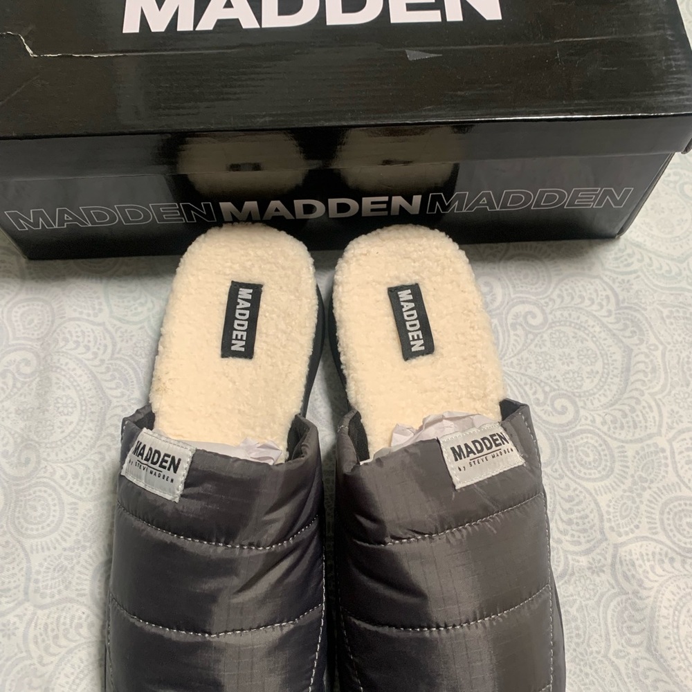 MADDEN M- TOCHEN  Faux Shearling Mule Slippers COLOR GREY FABRIC SIZE 11  NIB